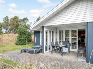Holiday Home Dines - 1km from the sea by Interhome - 8