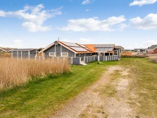 Holiday Home Doris - 150m from the sea by Interhome - 3