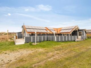 Holiday Home Doris - 150m from the sea by Interhome - 2