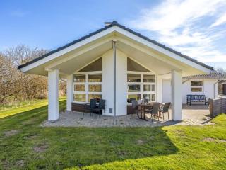Holiday Home Ljuba - 1-3km from the sea by Interhome - 4