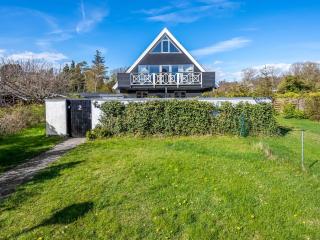 Holiday Home Eikka - 100m from the sea by Interhome - 1
