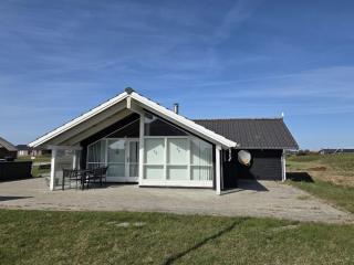 Holiday Home Bryngeir - 100m from the sea by Interhome - 7