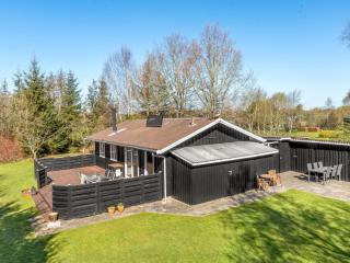 Holiday Home Hughlek - from the sea by Interhome - 8