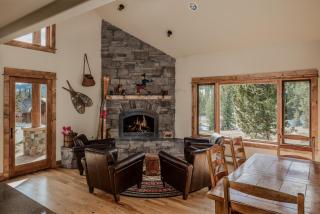 Twin Lift Lodge - 9