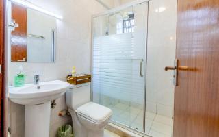 Cozy 2 bedroom in Kileleshwa, Gatundu Road - 9