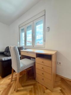 Lovely 1-bedroom apartment with 2-patios and parking - 9