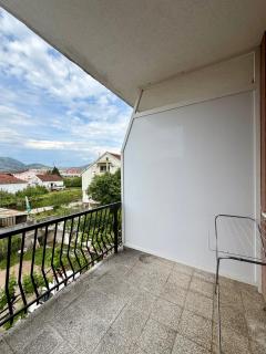 Lovely 1-bedroom apartment with 2-patios and parking - 7