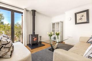 Pear Tree Cottage - Pet friendly - 1