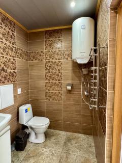 вул Роксолани , 16 центр 300 м до бювету - 1