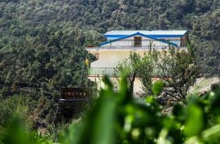 pristine mountain lodge - 1