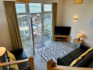 Coastal Retreat in Westward Ho! - 2 Bedrooms, Sea Views & Terrace - 2