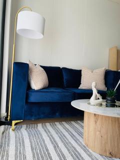 Modern Rosebank 1BR Walk to Mall and Gautrain - 1
