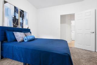 Chic Blue Apt w Patio - 10 mins from Lenox Mall - 4