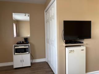 The Sunshine Inn - 2