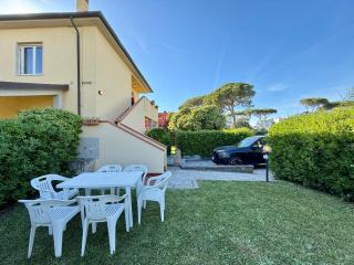 Casa Miranda Villetta con giardino e posto auto privato - 0