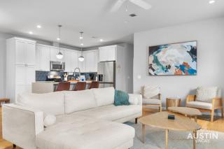 Modern East Austin Escape Near 6th DT PetFriendly 3BR2BA by Austin Vacay - 3