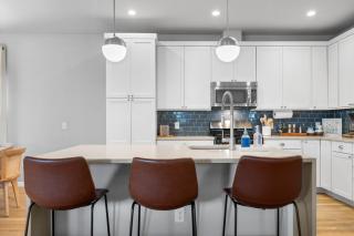 Modern East Austin Escape Near 6th DT PetFriendly 3BR2BA by Austin Vacay - 1