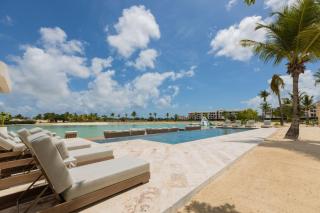 Rooftop Jacuzzi Condo - 0