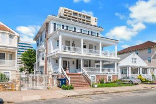 7 Bed - Getaway with Beach Access and BBQ - 9