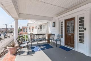 7 Bed - Getaway with Beach Access and BBQ - 3