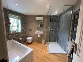 The Barn, 2 Bedrooms with Hot Tub, Forest of Dean - 5