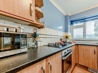 3 Bed in Tenby oc-fb068 - 2
