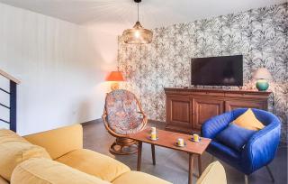 Awesome Home In Rospez With Wifi - 6