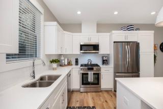 Hot Tub - Saugatuck - Douglas - Luxury Home Sleeps 8 - 5