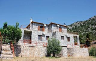 Stunning Home In Astros Arkadias With Wifi - 9