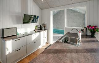 Amazing Home In Frørup - 3