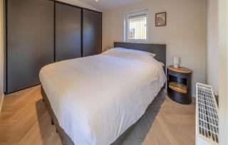 2 Bedroom Luxurious Home In Hulshorst - 4