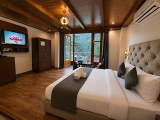 Hotel Asiia Holiday Central Heated and Air Cooled with Swimming Pool, Near mall road - 7