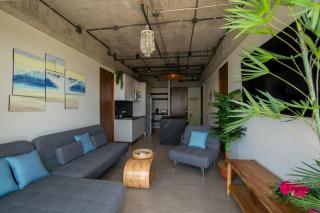 Zonte Surfside Getaway 2B 2BA Oceanview Condo - 3