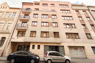 Prime Stay -Comfortable One Bedroom Apartment - 6