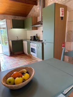 Quercy Hills Retreat with 2 Ensuite Rooms - 3