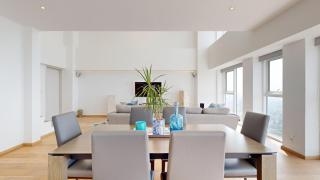 Win the world cup in spectacular penthouse with amenities and pool - 2