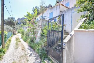 La Maison Bleue - Cabanon avec piscine et parking - 9
