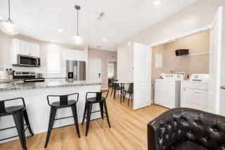 IRIE Living-Serene Kg 2Bd Gym Pool BRAND NEW - 3
