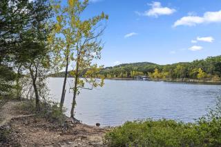 Lantern Bay Retreat - Branson - 4