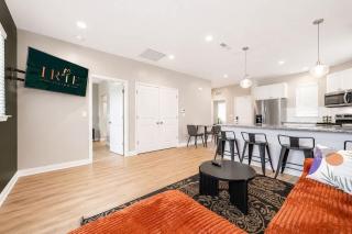 IRIE Living-Cozy Retreat 2BR House with Pool Gym - 8