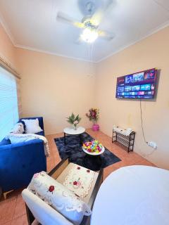 Sleek Cottage - 3