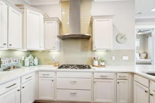 Klean Livin by Stay on 30A, Pool, Bikes, Golf Cart - 2