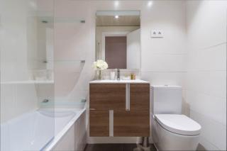 Elegant 2BR Apartment in Salamanca Madrid - 1