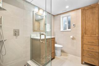 Stylish Garden Suite with Private Entry 1Bed1Bath - 1