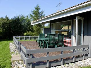 Ferienhaus-mit-grossen-Fensterfronten-Terrasse-und-viel-Licht - 9