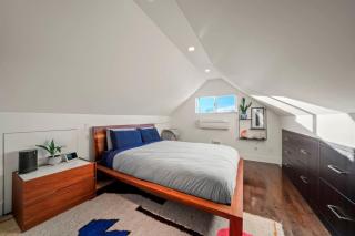 Modern 2BR with Walk to Commercial Drive - 3