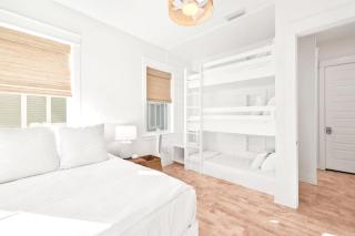 Pick Me Beaches 30A by Stay on 30A- Pool, Bikes, Golf Cart - 0