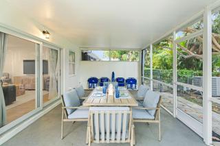 Walk to the BeachRestaurants 2BR25 BA Patio - 6