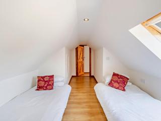 3 Bed in Pembroke oc-44350 - 1