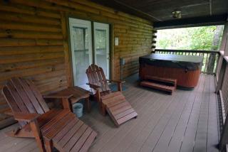 Romantic Cabin w Hot Tub Near Old Mans Cave - 6